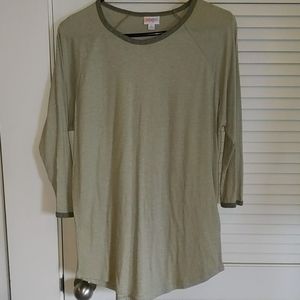 🎄SOLID Lularoe Randy